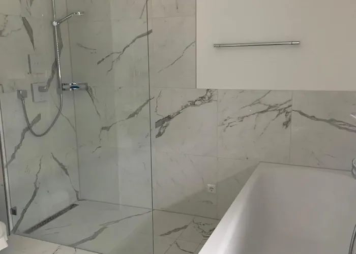 Moderne 3 Zwg Mit Suedbalkon In Seenaehe דירה *