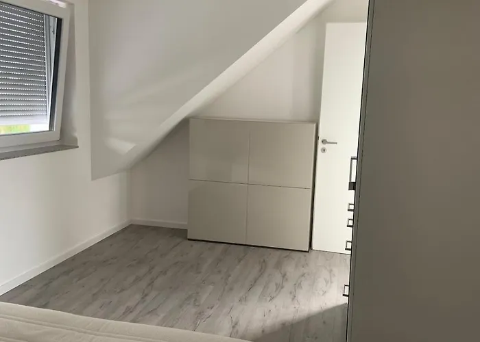 Moderne 3 Zwg Mit Suedbalkon In Seenaehe *